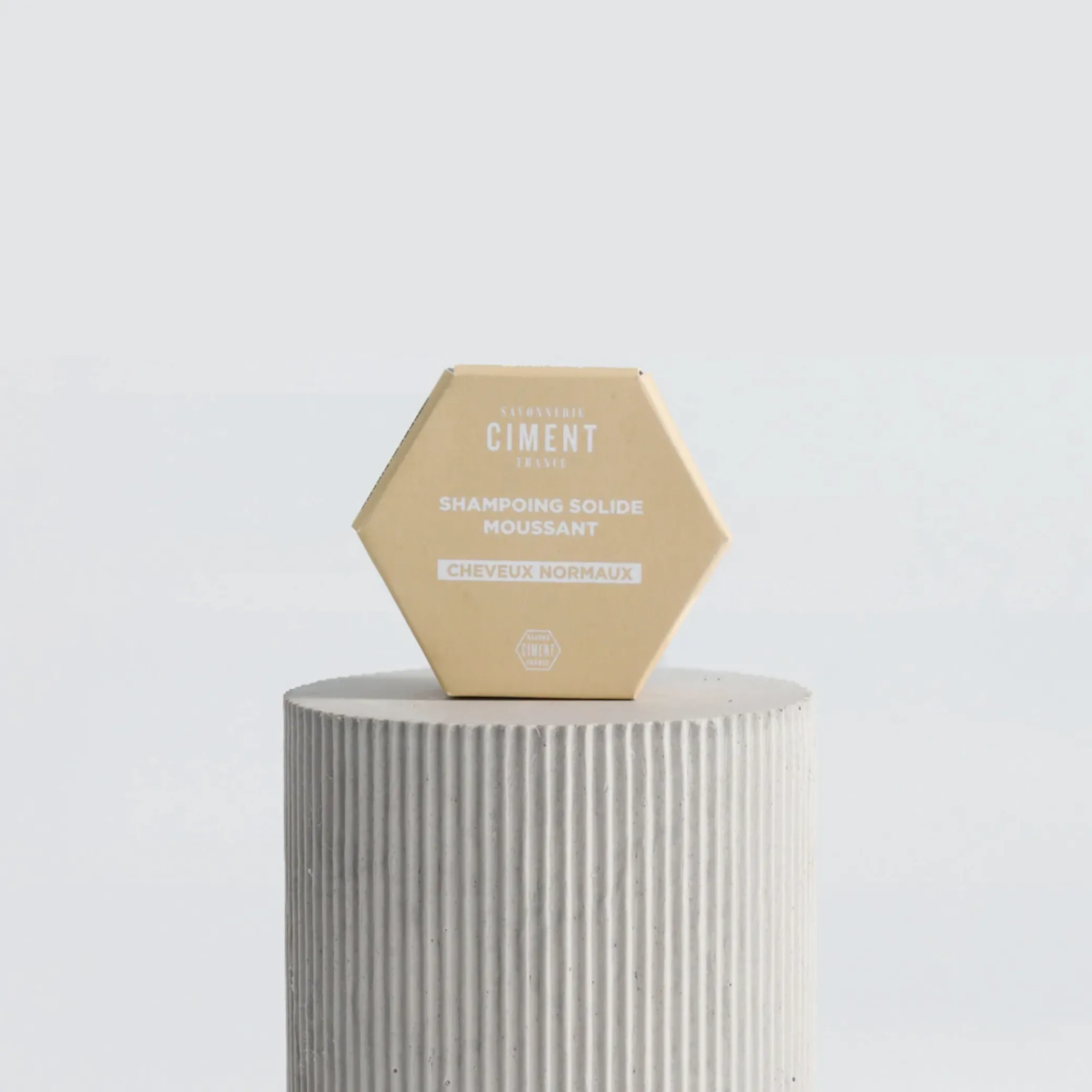 Champú sólido para cabello normal con té blanco