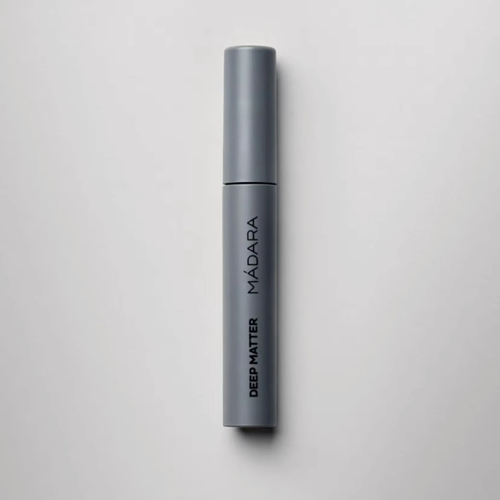 Máscara de pestañas voluminizadora Bold